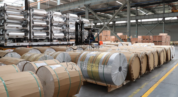 食品 / 医药 / 工业用 8011 铝箔卷 明泰上市企业直销 定制报价 + 快速交期